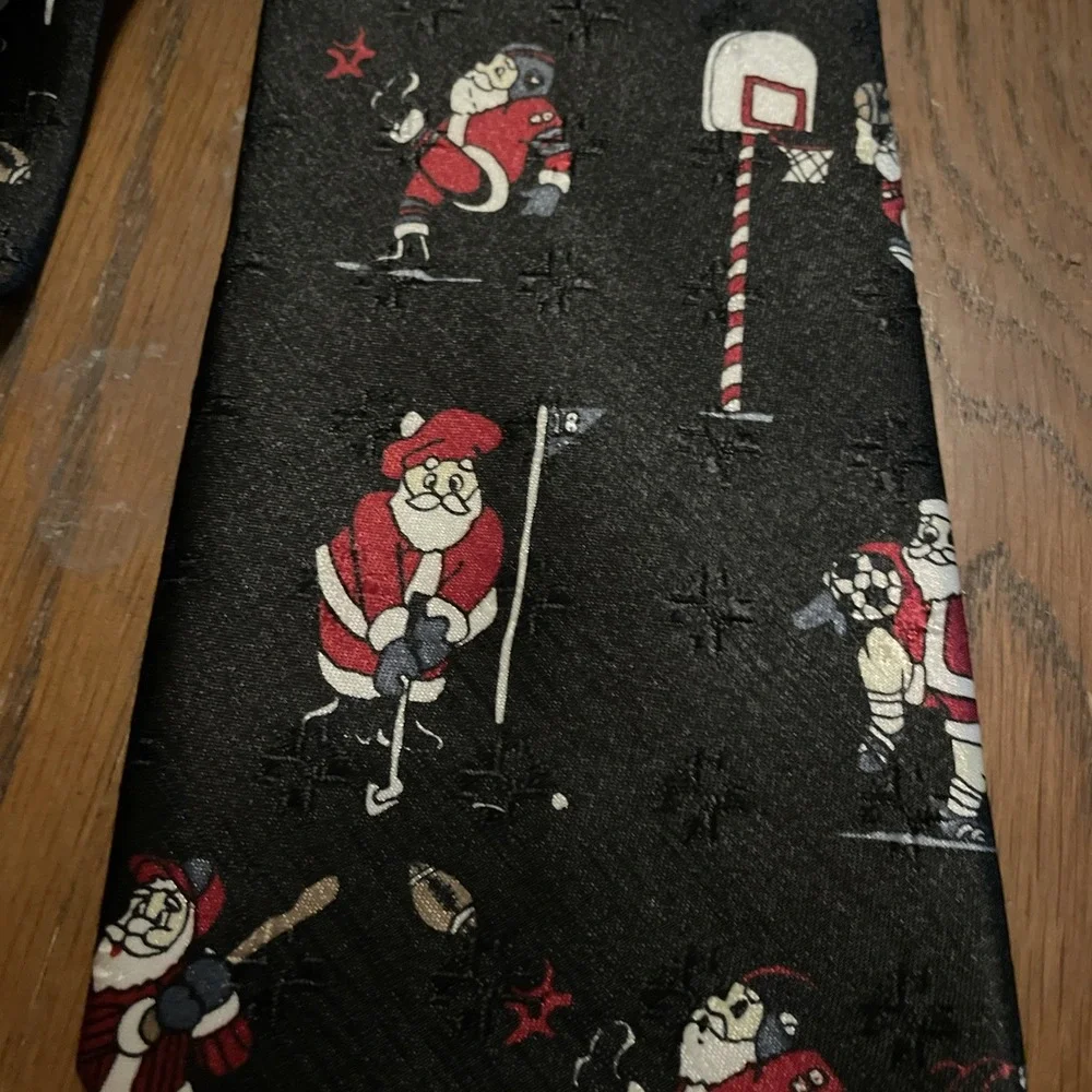 Mickey Mouse Mickey‎ & Co Santa Neck Tie 100% Silk